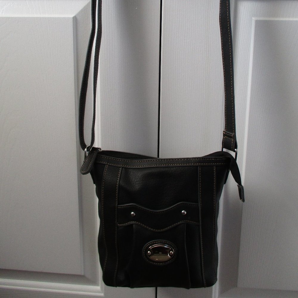 Harve Benard Black Shoulder Bag Purse Pocketbook